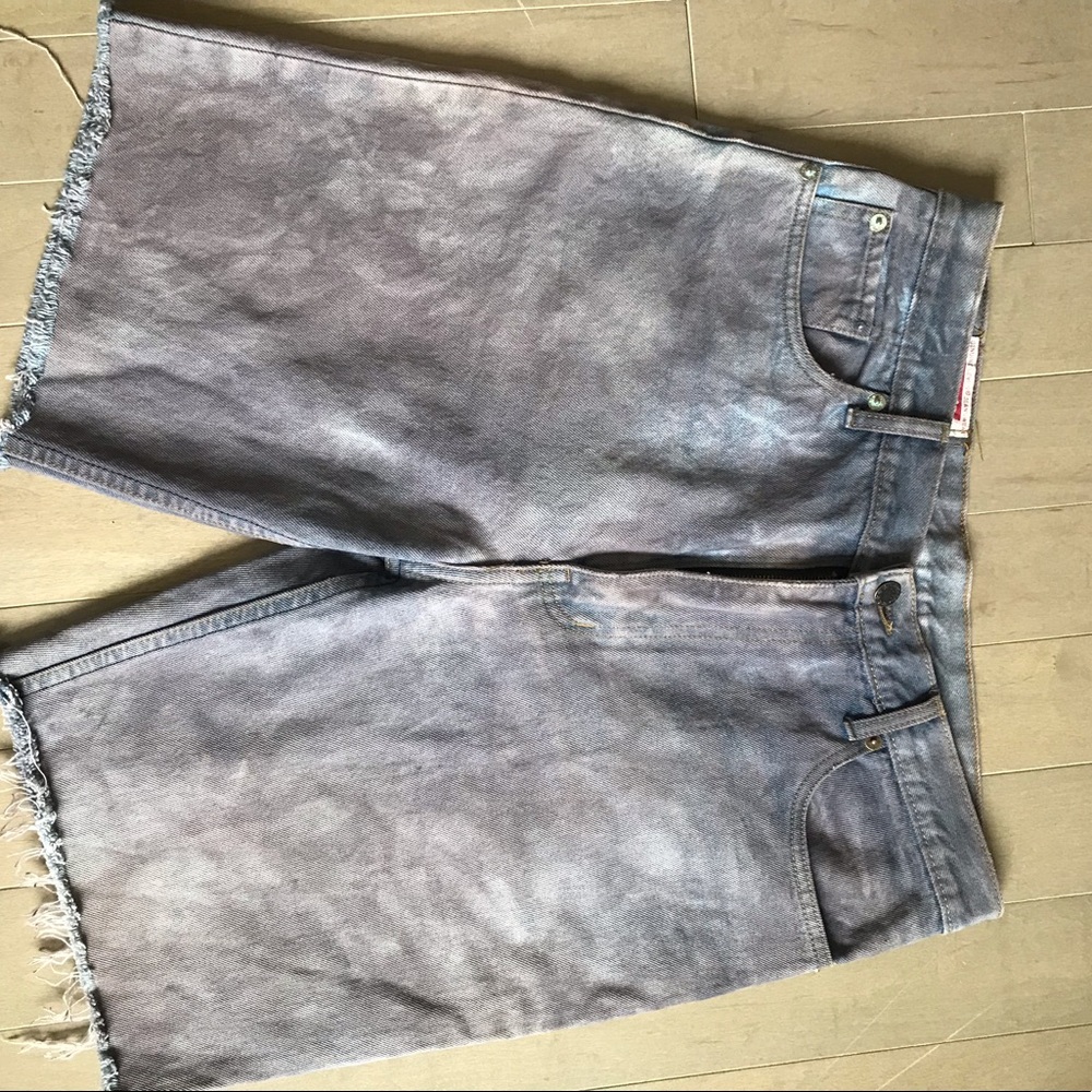 Vintage mens Levi 501 short in aubergine over dye